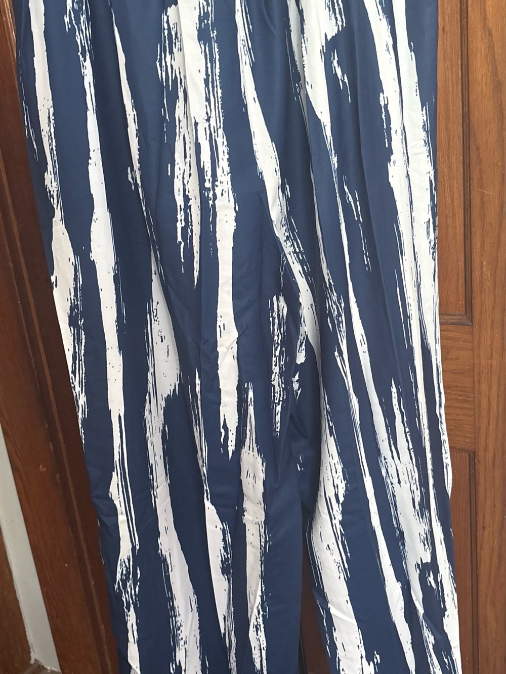 Navy Tee & Blue/White Brushstroke Print Wide-Leg Pants Set - Picture 5 of 13